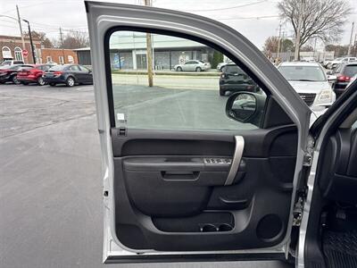 2011 Chevrolet Silverado 1500 LT - Photo 20 - Millstadt, IL 62260