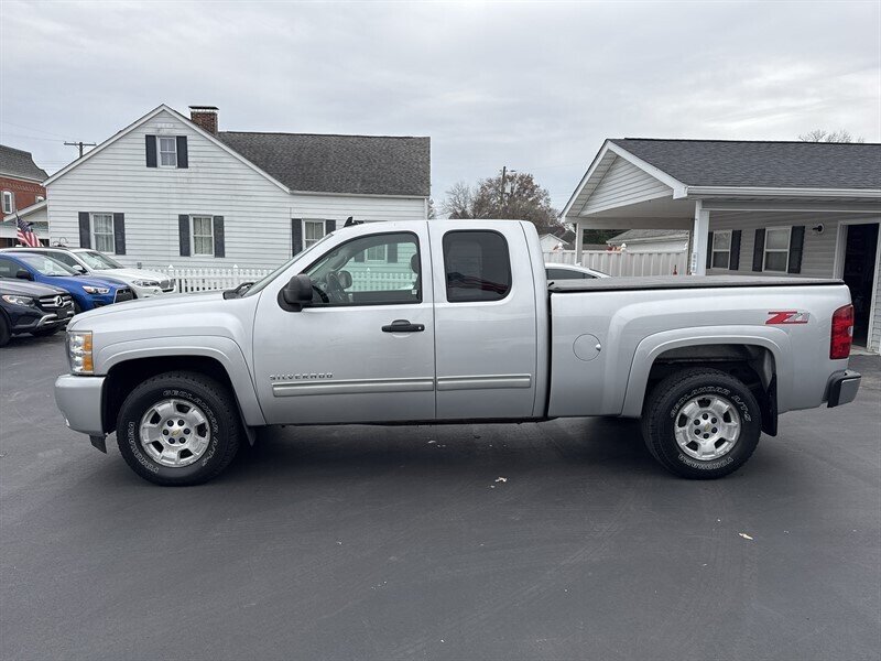2011 Chevrolet Silverado 1500 LT - Photo 5 - Millstadt, IL 62260