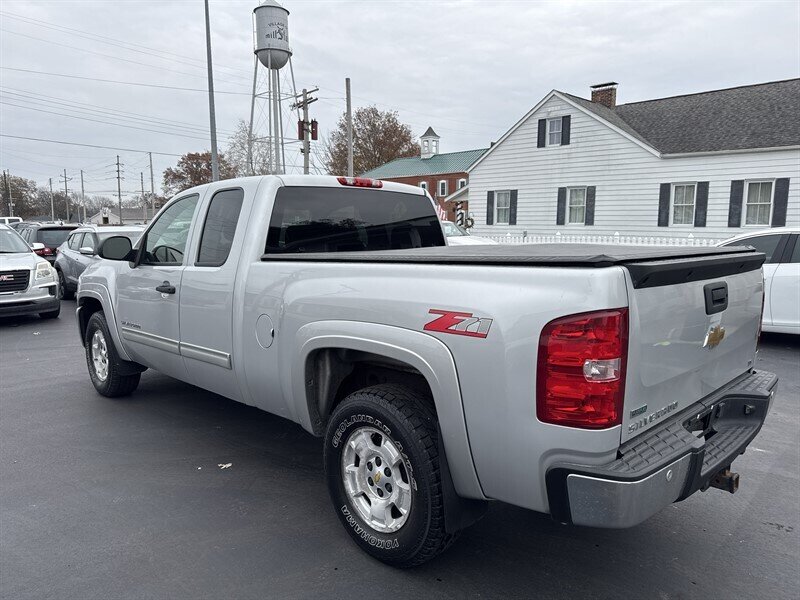 2011 Chevrolet Silverado 1500 LT - Photo 4 - Millstadt, IL 62260