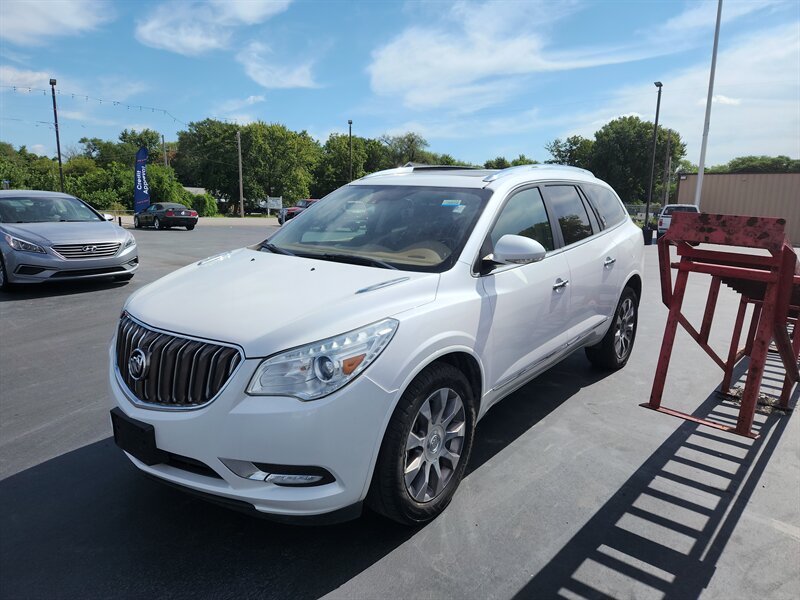 2016 Buick Enclave Premium - Photo 1 - Cahokia, IL 62206