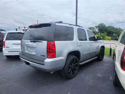 2013 GMC Yukon SLE   - Photo 2 - Cahokia, IL 62206