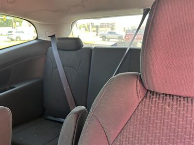2012 Chevrolet Traverse LT   - Photo 10 - Fairview Heights, IL 62208