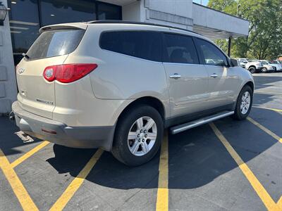 2012 Chevrolet Traverse LT   - Photo 4 - Fairview Heights, IL 62208