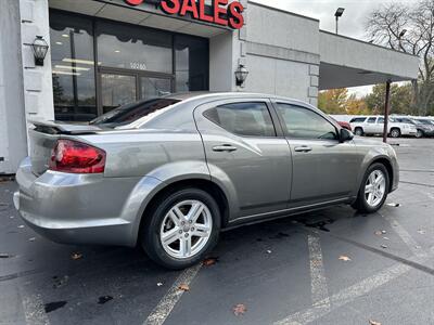 2013 Dodge Avenger SXT   - Photo 4 - Fairview Heights, IL 62208