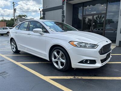 2016 Ford Fusion SE - Photo 2 - Fairview Heights, IL 62208