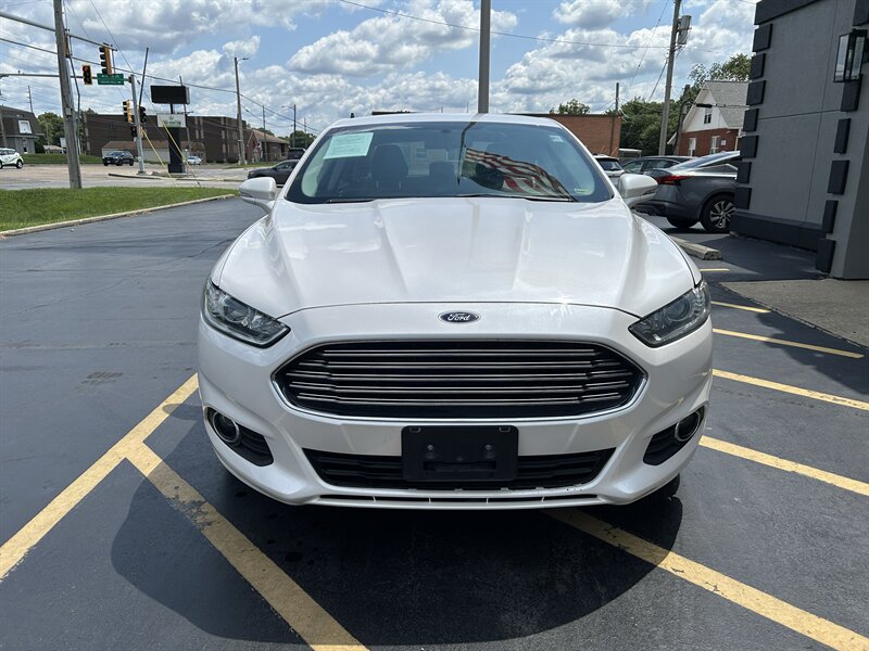 2016 Ford Fusion SE - Photo 6 - Fairview Heights, IL 62208