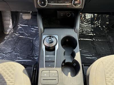 2020 Ford Escape SE   - Photo 15 - Cahokia, IL 62206