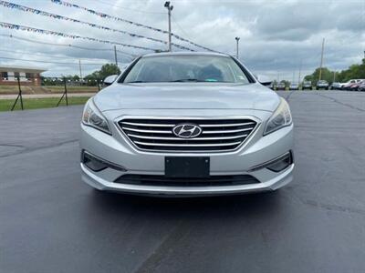 2015 Hyundai SONATA SE   - Photo 2 - Cahokia, IL 62206