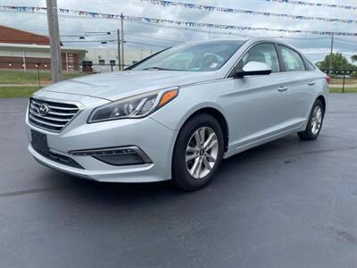 2015 Hyundai SONATA SE   - Photo 1 - Cahokia, IL 62206