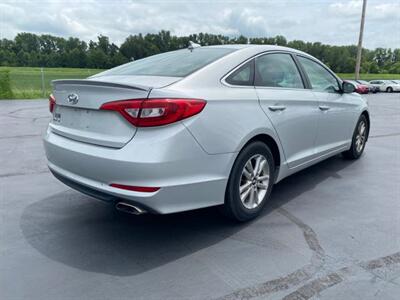 2015 Hyundai SONATA SE   - Photo 5 - Cahokia, IL 62206