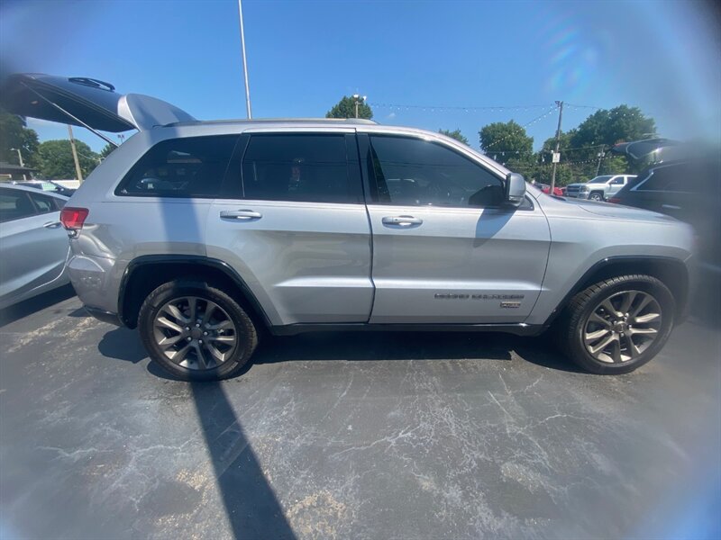 2016 Jeep Grand Cherokee Limited 75th Anniver - Photo 9 - Belleville, IL 62226
