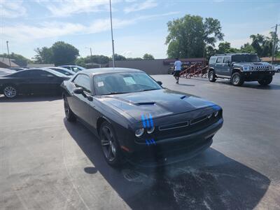 2015 Dodge Challenger SXT   - Photo 2 - Cahokia, IL 62206