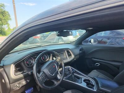 2015 Dodge Challenger SXT   - Photo 5 - Cahokia, IL 62206