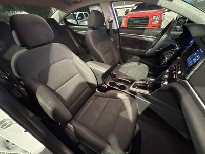 2020 Hyundai Elantra SEL   - Photo 19 - Millstadt, IL 62260