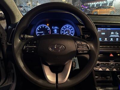 2020 Hyundai Elantra SEL   - Photo 12 - Millstadt, IL 62260