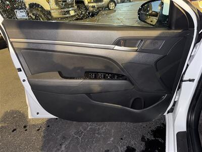2020 Hyundai Elantra SEL   - Photo 16 - Millstadt, IL 62260