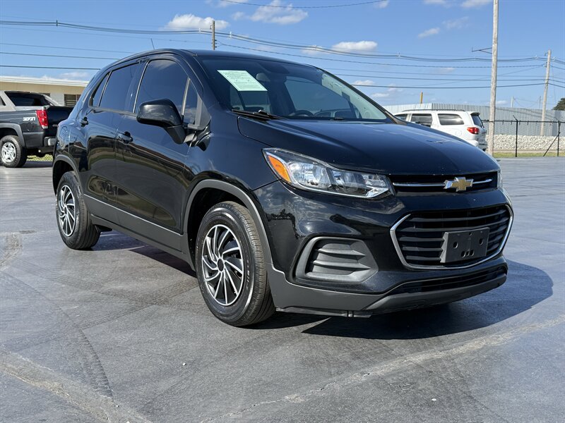 2017 Chevrolet Trax LS - Photo 5 - Cahokia, IL 62206