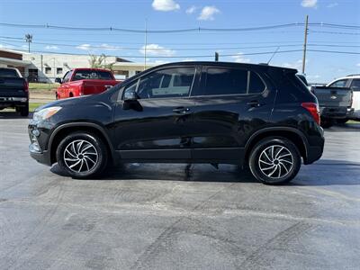 2017 Chevrolet Trax LS - Photo 4 - Cahokia, IL 62206