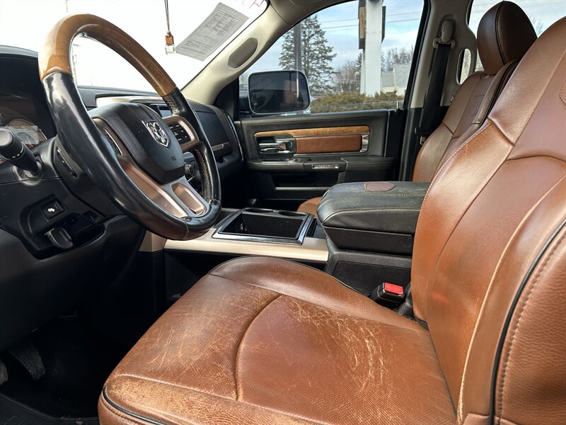 2014 RAM 1500 Laramie Limited - Photo 8 - Fairview Heights, IL 62208