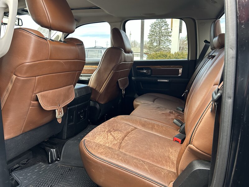 2014 RAM 1500 Laramie Limited - Photo 10 - Fairview Heights, IL 62208