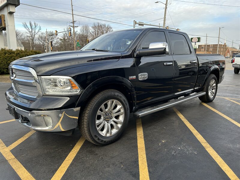 2014 RAM 1500 Laramie Limited - Photo 3 - Fairview Heights, IL 62208