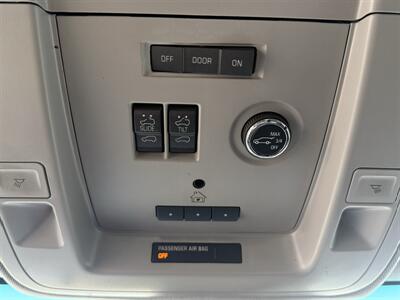 2016 Chevrolet Suburban LT   - Photo 18 - Cahokia, IL 62206