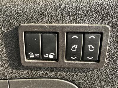 2016 Chevrolet Suburban LT   - Photo 20 - Cahokia, IL 62206