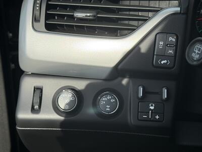 2016 Chevrolet Suburban LT   - Photo 16 - Cahokia, IL 62206