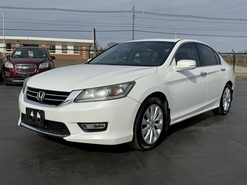 2013 Honda Accord EX-L V6   - Photo 1 - Cahokia, IL 62206