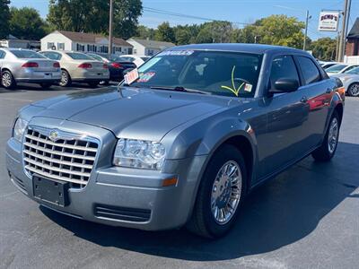 2007 Chrysler 300 Series   - Photo 2 - Belleville, IL 62226
