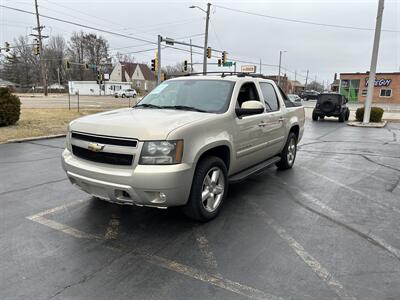 2007 Chevrolet Avalanche LS 1500   - Photo 3 - Fairview Heights, IL 62208