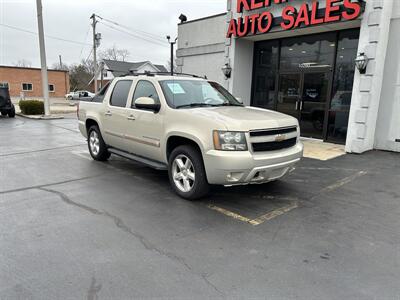 2007 Chevrolet Avalanche LS 1500   - Photo 2 - Fairview Heights, IL 62208