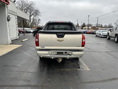 2007 Chevrolet Avalanche LS 1500   - Photo 4 - Fairview Heights, IL 62208