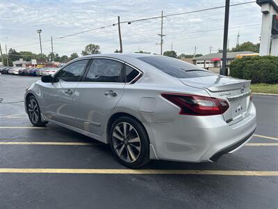 2017 Nissan Altima 2.5 - Photo 5 - Fairview Heights, IL 62208
