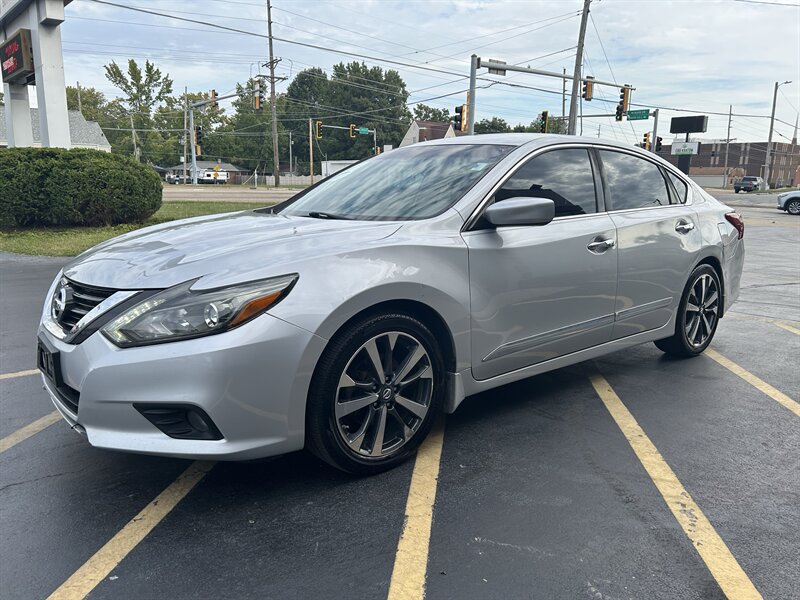 2017 Nissan Altima 2.5 - Photo 3 - Fairview Heights, IL 62208