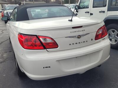 2009 Chrysler Sebring Touring   - Photo 4 - Belleville, IL 62226