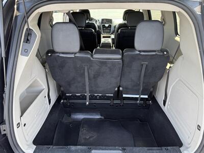 2016 Chrysler Town & Country Touring   - Photo 16 - Cahokia, IL 62206