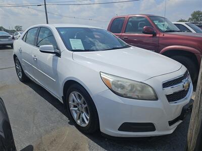 2013 Chevrolet Malibu Eco   - Photo 2 - Belleville, IL 62223