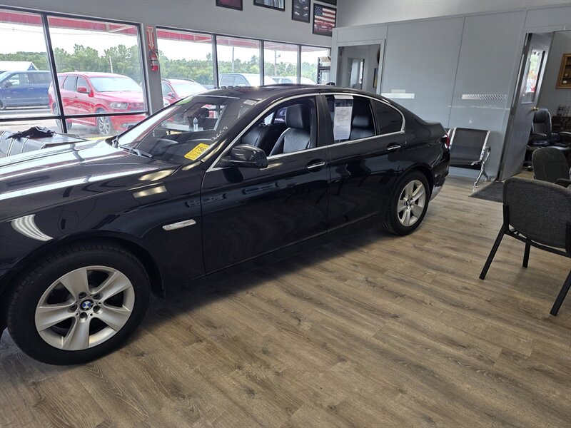 2013 BMW 528i xDrive - Photo 2 - Cahokia, IL 62206