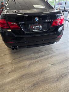 2013 BMW 528i xDrive - Photo 5 - Cahokia, IL 62206