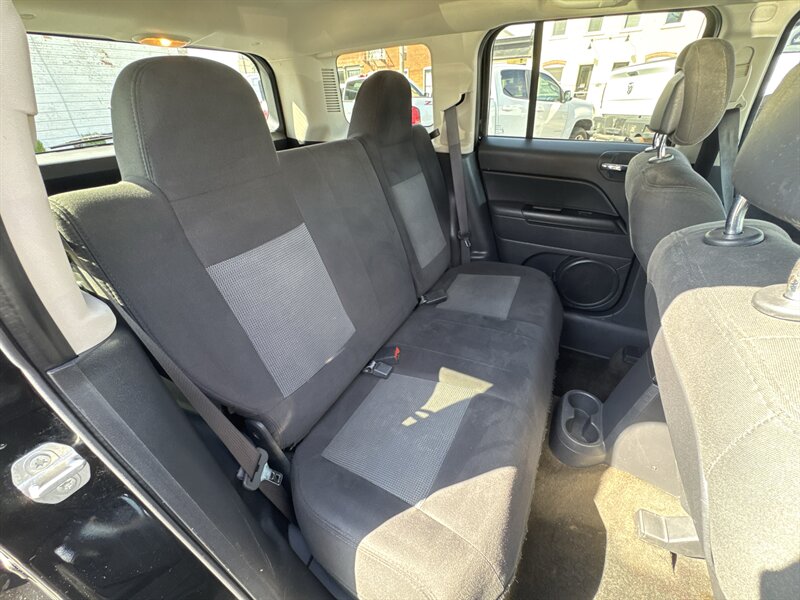 2017 Jeep Patriot Sport - Photo 16 - Millstadt, IL 62260
