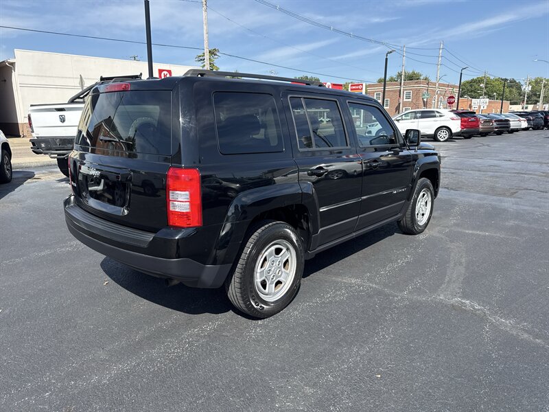 2017 Jeep Patriot Sport - Photo 5 - Millstadt, IL 62260