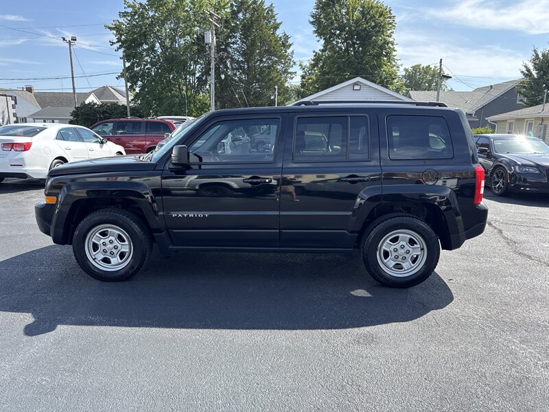 2017 Jeep Patriot Sport   - Photo 1 - Millstadt, IL 62260