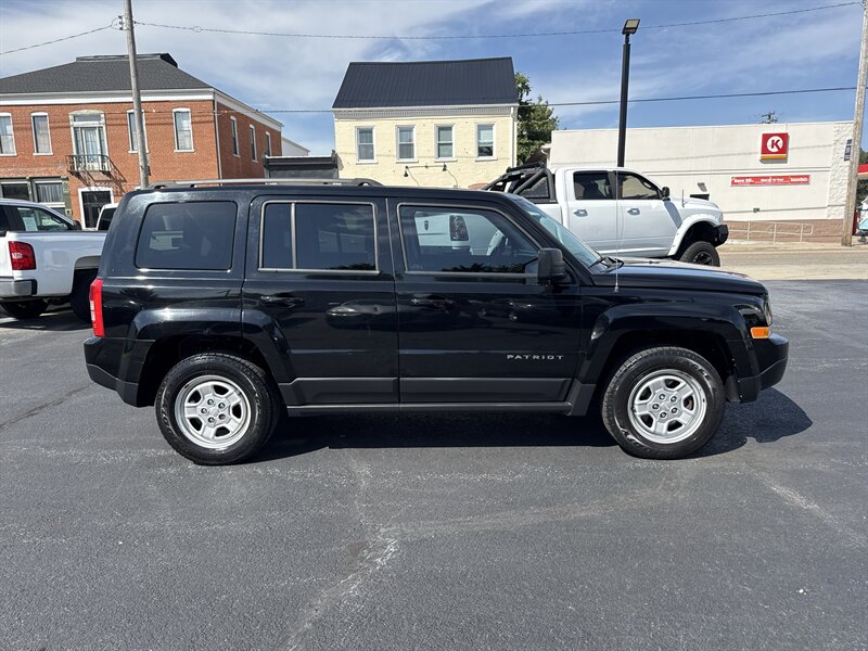 2017 Jeep Patriot Sport - Photo 2 - Millstadt, IL 62260
