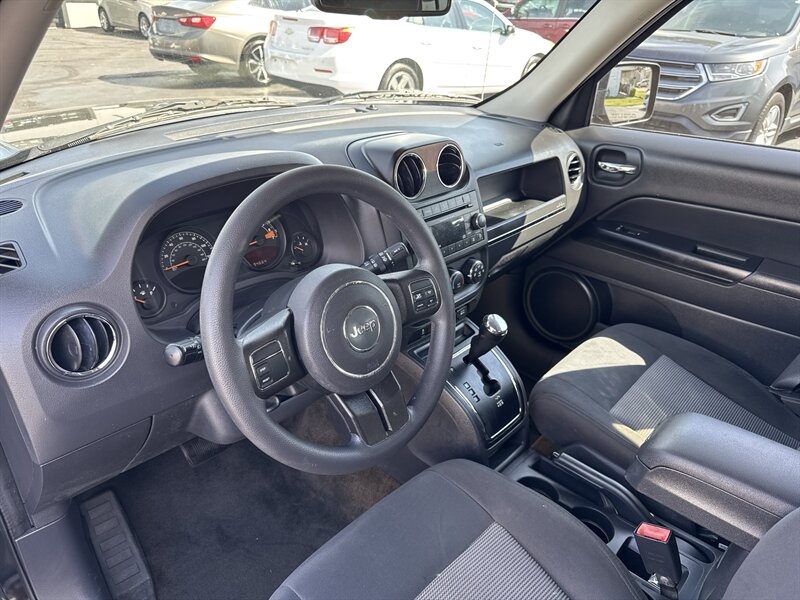 2017 Jeep Patriot Sport - Photo 9 - Millstadt, IL 62260