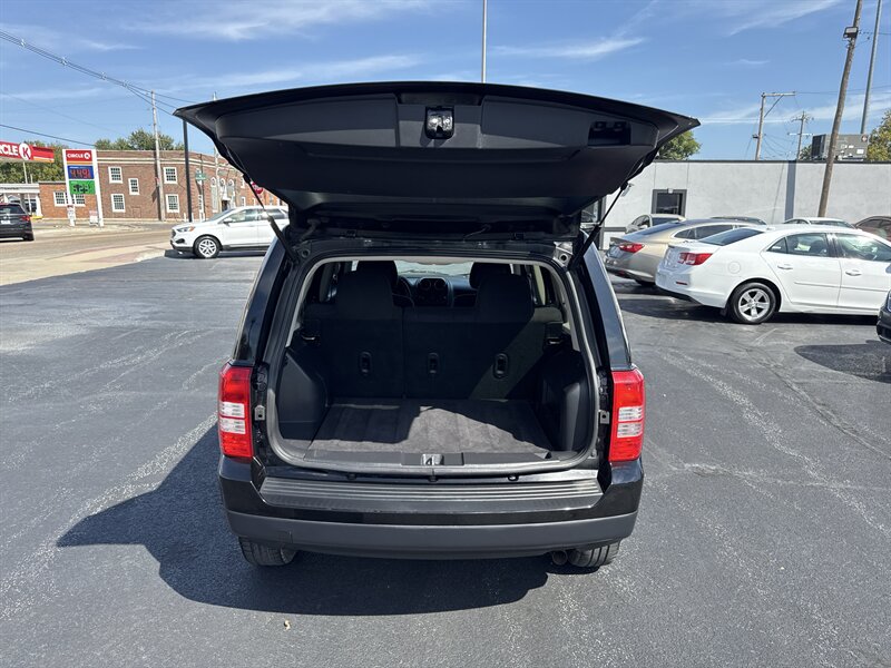 2017 Jeep Patriot Sport - Photo 18 - Millstadt, IL 62260