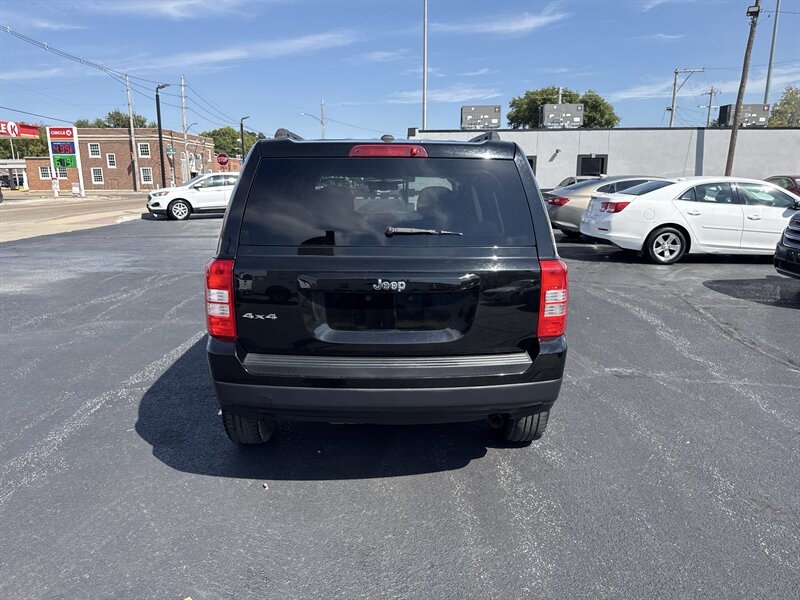 2017 Jeep Patriot Sport - Photo 8 - Millstadt, IL 62260