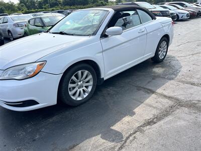 2012 Chrysler 200 Touring - Photo 2 - Cahokia, IL 62206