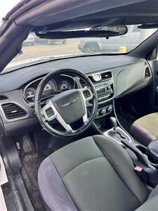 2012 Chrysler 200 Touring - Photo 6 - Cahokia, IL 62206