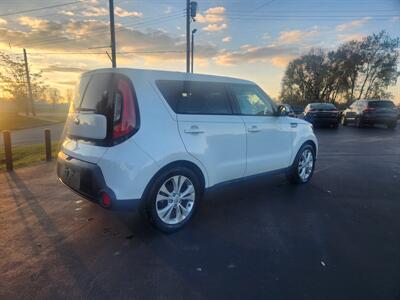 2015 Kia Soul +   - Photo 2 - Cahokia, IL 62206